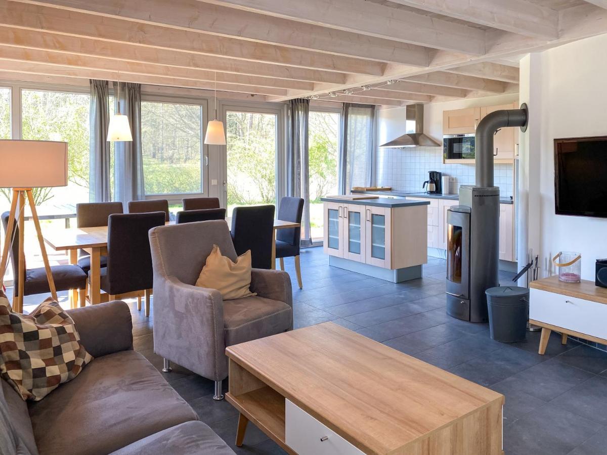 Ferienhaus Wiesengefluester W10 - Mit Sauna, Kamin Und Garten Röbel Екстериор снимка