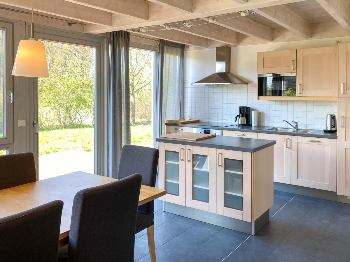 Ferienhaus Wiesengefluester W10 - Mit Sauna, Kamin Und Garten Röbel Екстериор снимка
