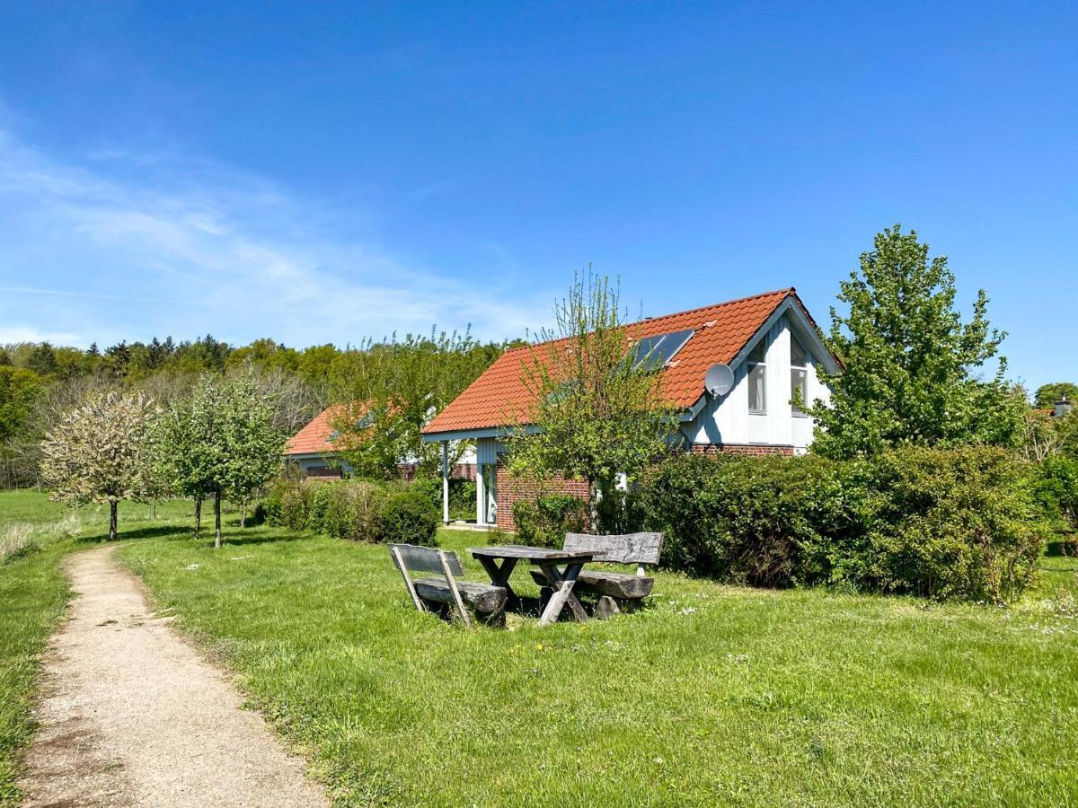 Ferienhaus Wiesengefluester W10 - Mit Sauna, Kamin Und Garten Röbel Екстериор снимка